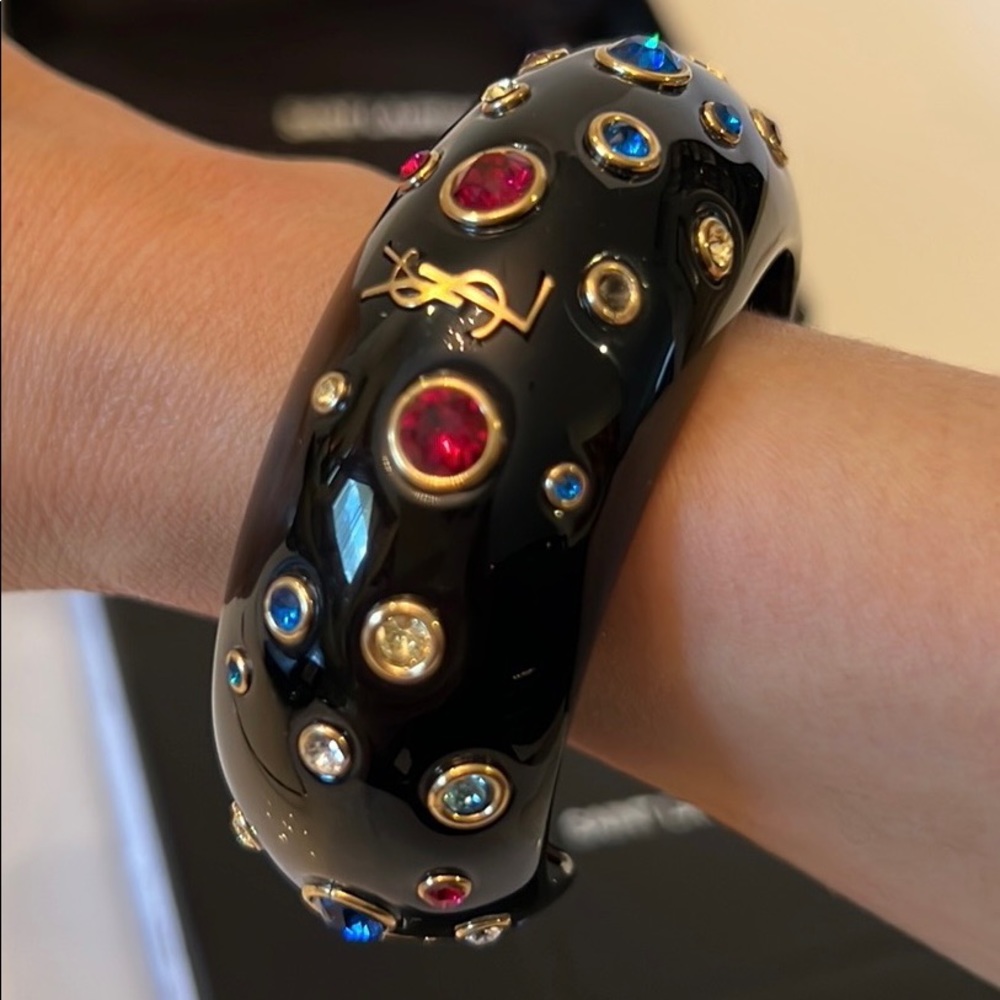 100% Authentic Saint Laurent Bangle 🌺
